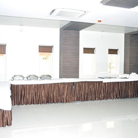 Hotel Dolphin Sambalpur Eksteriør bilde